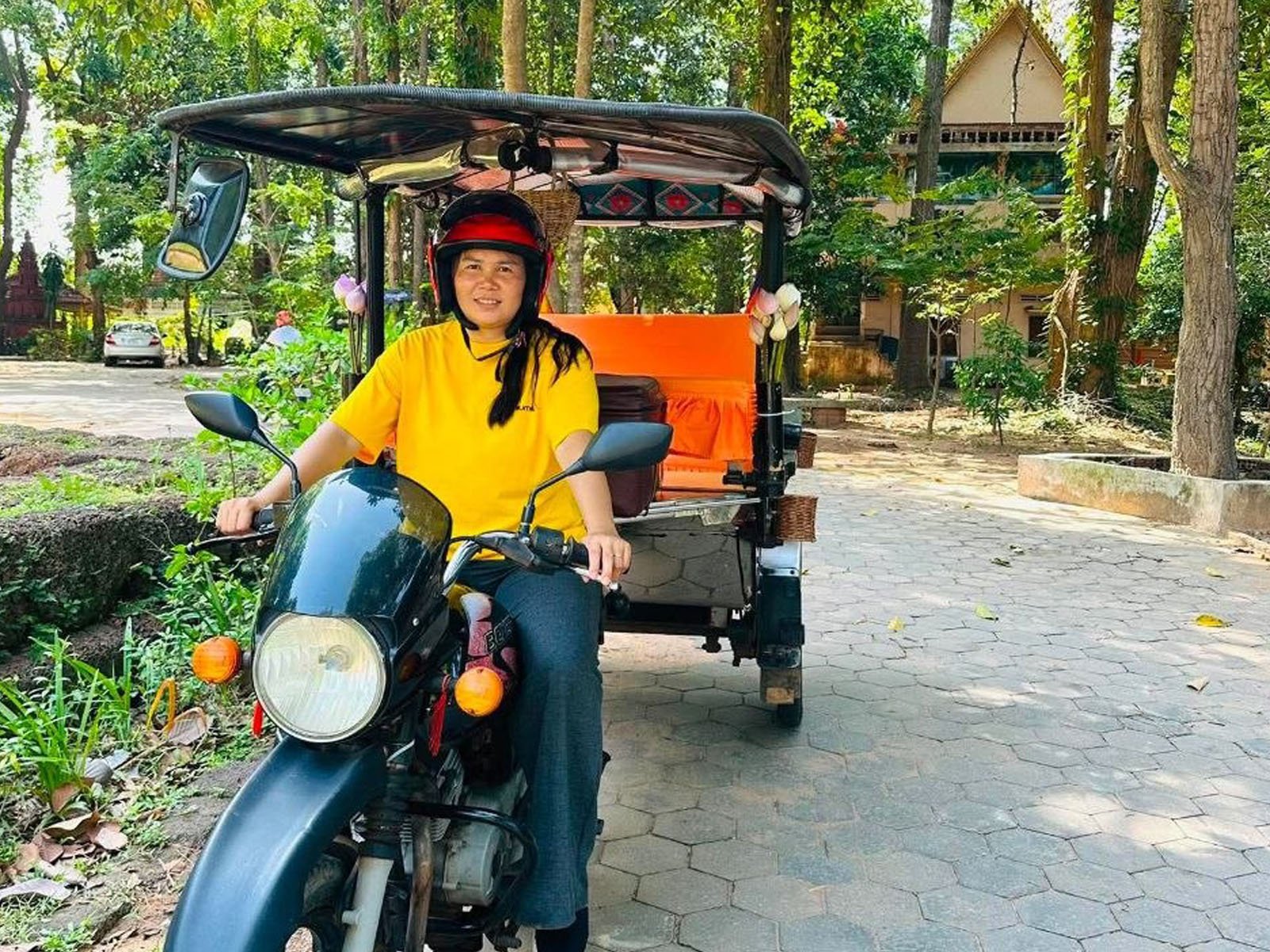 Women Tuk Tuk Team